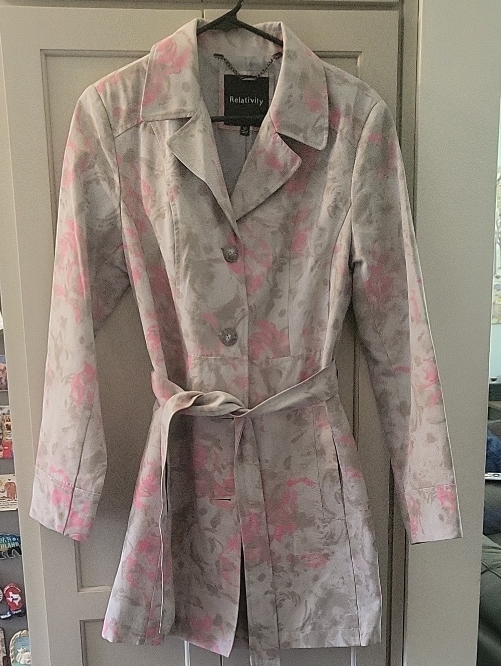 Relativity Women's Pink & Gray Floral Belted Trench Coat